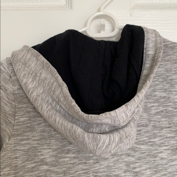 Abercrombie and Fitch Kids boy’s hoodie - Picture 5 of 5